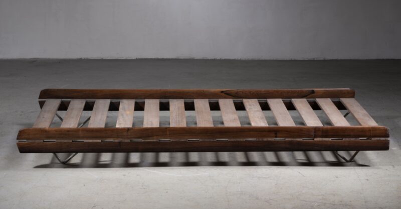 Jorge Zalszupin daybed | Bloomberry
