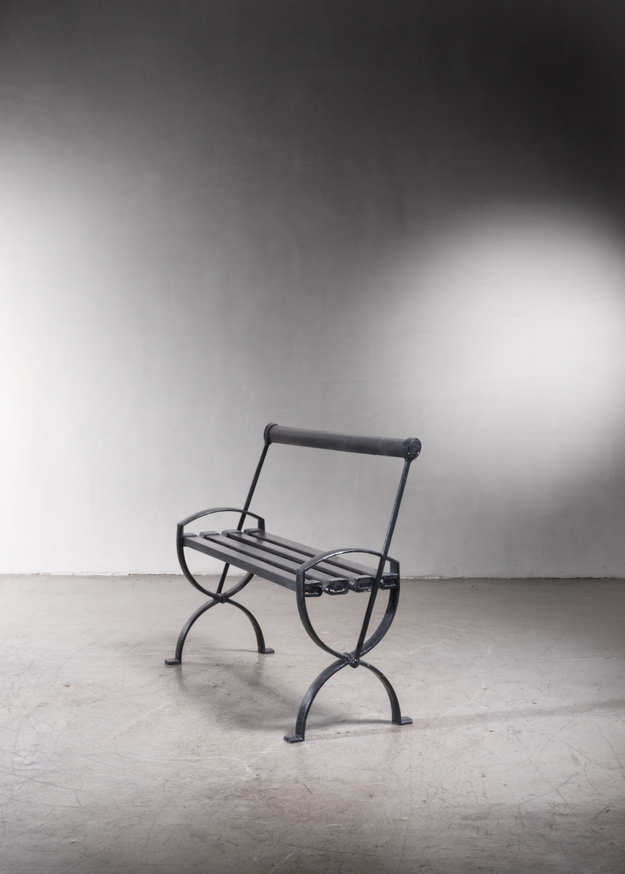 Bloomberry Cast iron and wood bench